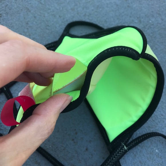 Victoria’s Secret Neon Green Bikini Top Small - Picture 5 of 6